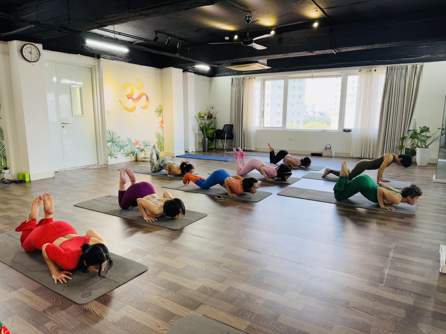 [???] Shakti Yoga Hà Nội – Số 1 về đào tạo HLV Yoga ? Top1Yoga ??‍♀️ Buổi tập Flow Yoga có tác dụng:
 Tạo sự cân bằng
 Thúc đẩy quá trình trao đổi chất
 Hỗ trợ giảm cân
 Thư giãn tinh thần
#shaktiflowyoga
#shaktiyoga

—————- , shares-0✔️ , likes-8❤️️ , date-2025-02-07 01:36:22????????