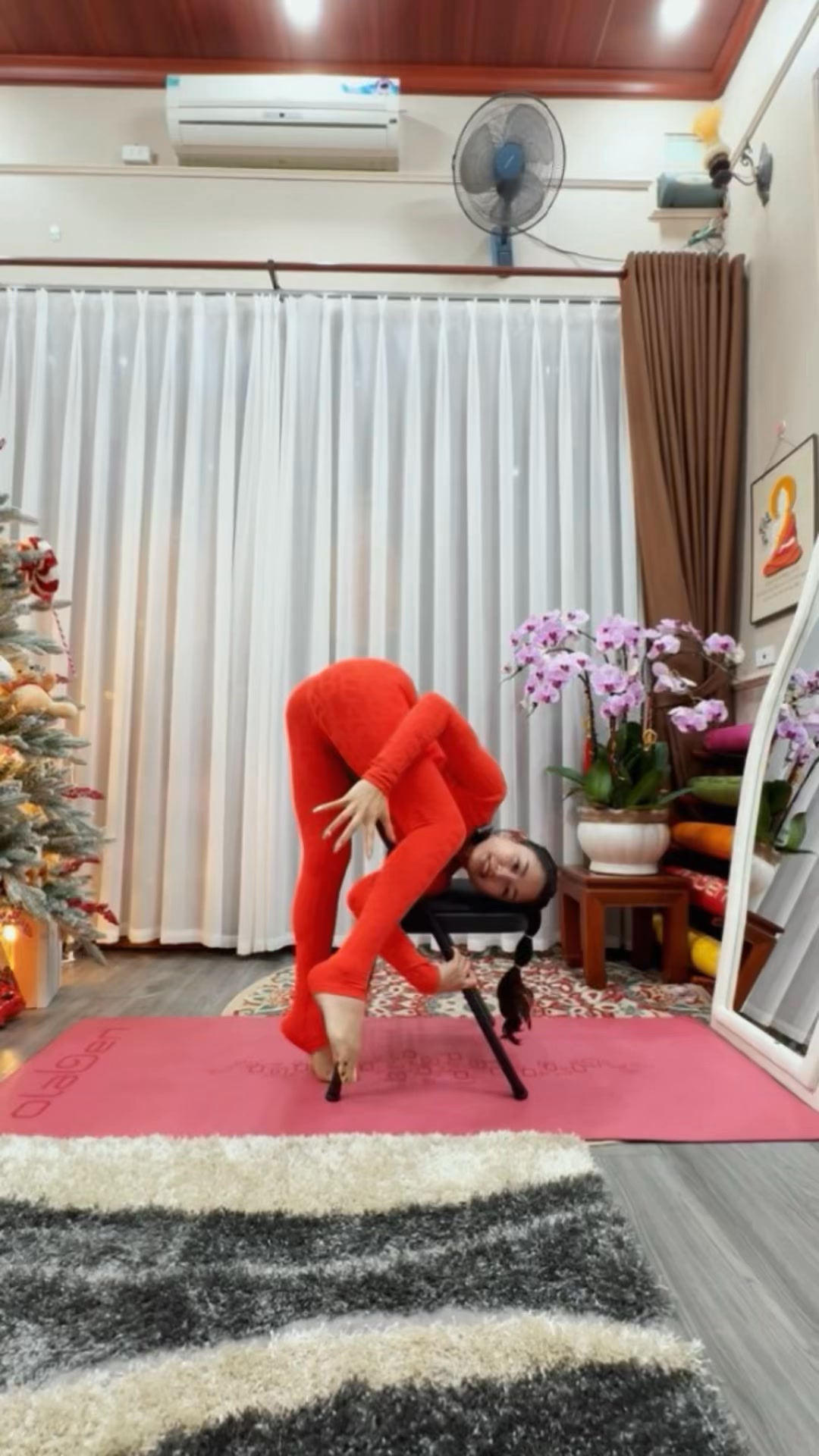 [🆕🇻🇳] Yoga Quỳnh Phạm – Chia sẻ kiến thức, kinh nghiệm luyện tập về yoga 🧘 Top1Yoga 🧘 Tưởng khó lắm mà….

 Nhà ai có ghế mang ra thử ngay nhé !

#QuynhphamYG #Olaben #ONLINE_NÂNG_CAO
 , shares-0✔️ , likes-352❤️️ , date-2025-02-05 14:39:39🇻🇳🇻🇳🇻🇳📰🆕