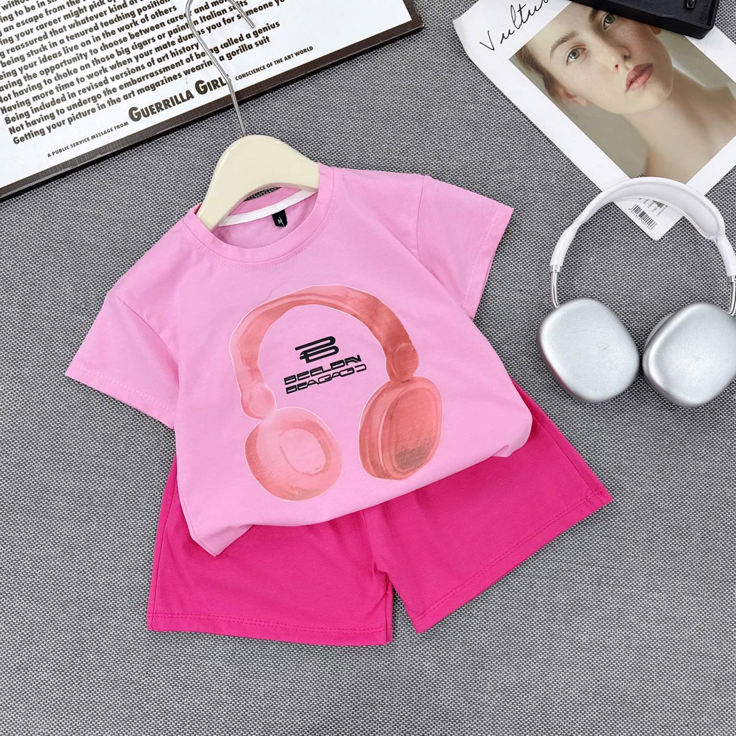 [???]  Kid Simple Style – Chuyên quần áo trẻ em guangzhou ?‍?❤️️?⭐️ Ảnh thật hãng chụp 
Mng tham gia nhóm nha. 



 HÀNG CÓ SẴN sz 110-160 
———————————
 Kim Mã – Ba Đình – Hà Nội
 Ship COD toàn quốc
Ho , shares-0✔️ , likes-20❤️️ , date-2025-02-10 18:37:33????????