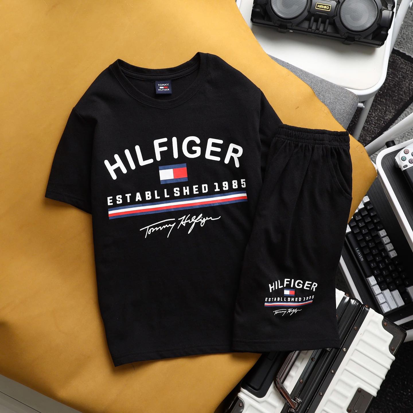 [🆕🇻🇳] Bé Bắp Shop – CHUYÊN ĐỒ SƠ SINH MẸ VÀ BÉ HP 🧑‍🧒❤️️👶⭐️ Đồ shop em luôn sẵn nha 
Yếm Hàn về hàng ạ 
Mặc áo mà mix yếm này thì chỉ có xinh xỉu thui ạ
Đeo yếm vừa ấm ngực ấm cổ đỡ ho cho bé
Lại vừa thời trang nha  , shares-0✔️ , likes-1❤️️ , date-2025-02-08 21:22:29🇻🇳🇻🇳🇻🇳📰🆕