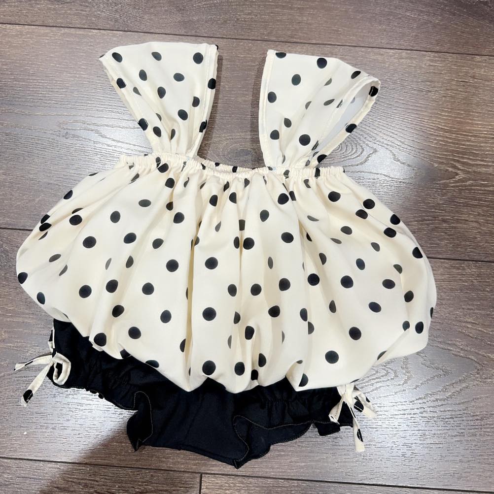 [🆕🇻🇳] Baby Closet by T&T – Chuyên thời trang trẻ em chính hãng 😎❤️️⭐️ Nhộng chũn “ Ỉn con say giấc” La pomme

– Chất liệu: Petit
– Bề mặt vải mướt, mịn giúp nâng niu làn da nhạy cảm của bé
– Hỗ trợ bé yêu ngủ ngon giấc, tạo c , shares-0✔️ , likes-0❤️️ , date-2025-02-13 19:00:25🇻🇳🇻🇳🇻🇳📰🆕