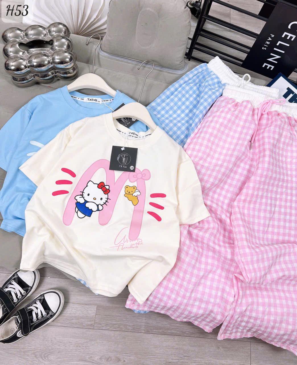 [🆕🇻🇳] Shop Bé Sành Điệu – Bán quần áo trẻ em và đồ dùng cho bé hàng xuất khẩu, hàng cao cấp 🧑‍🧒❤️️👶⭐️ Váy đầm hoa cho bé gái mặc chơi hè, vừa xinh xắn, bắt mắt lại mềm mại, mát mẻ, thoải mái.
—
❖ Size: 23kg -55kg
❖ Giá: 295k – 325k
Nhắn ngay shop size bạn  , shares-1✔️ , likes-1❤️️ , date-2025-02-12 16:50:30🇻🇳🇻🇳🇻🇳📰🆕