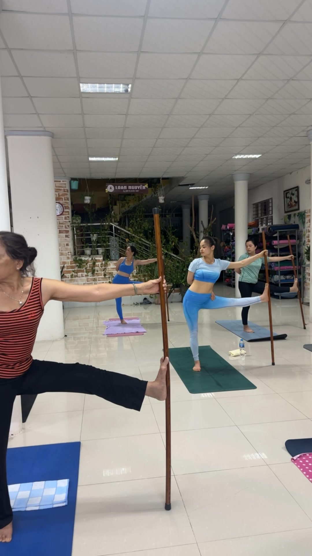 [???] QT Fitness & Yoga Yên Viên ? Top1Yoga ??‍♀️ Aerobic lên nào , shares-0✔️ , likes-9❤️️ , date-2025-02-24 23:01:52????????