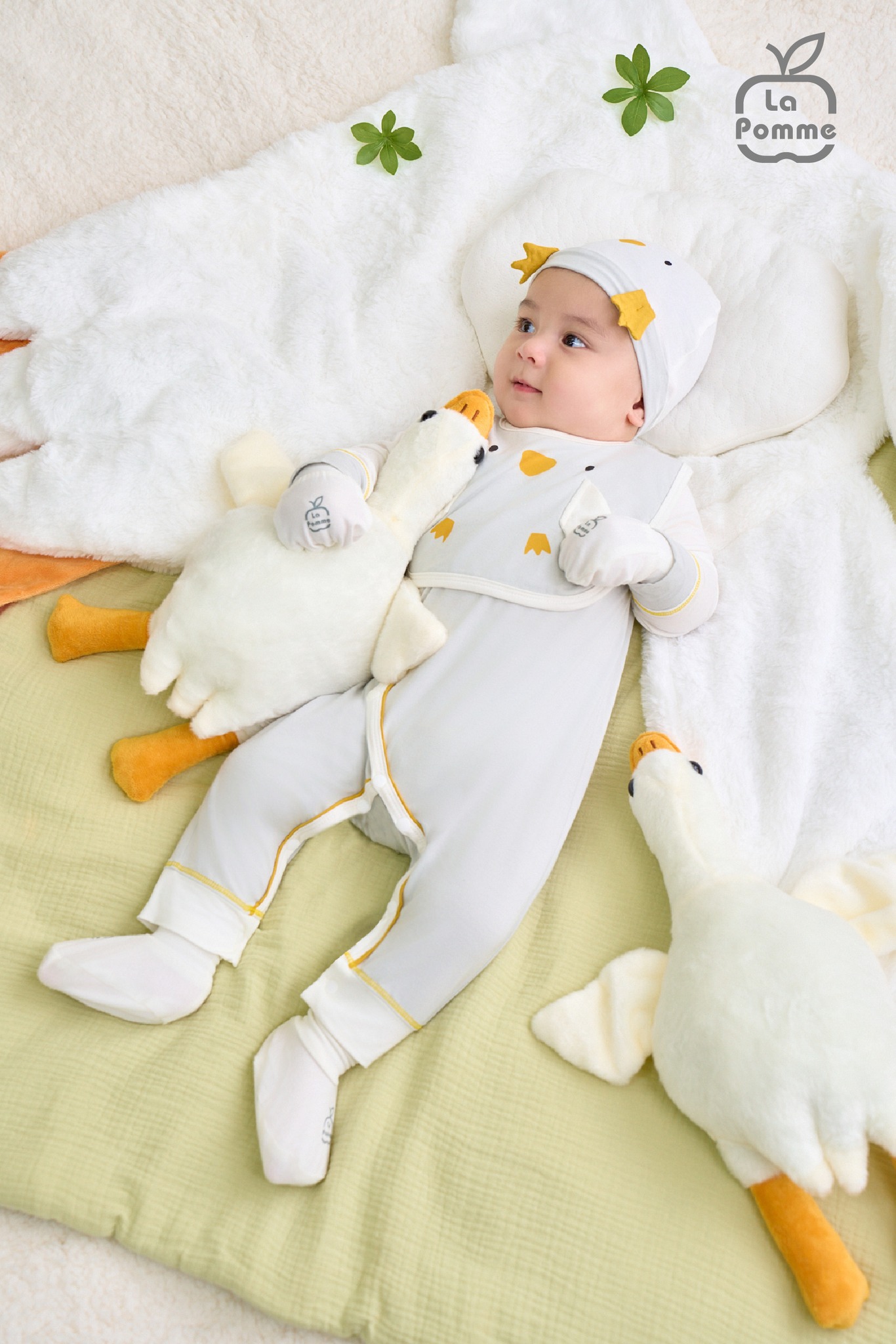 [???]  LUNA Kids Authentic – Hàng Hiệu Cho Bé ?‍?❤️️?⭐️  Sơmi linen, mặc đẹp nhất là vào mùa hè ạ .
     
 Size : 3y — 16y.
 Hàng order 3 — 4 tuần, không có sẵn. LUNA cam kết % hàng chính hãng.

 Inbox Luna ch , shares-0✔️ , likes-0❤️️ , date-2025-03-07 17:45:54????????