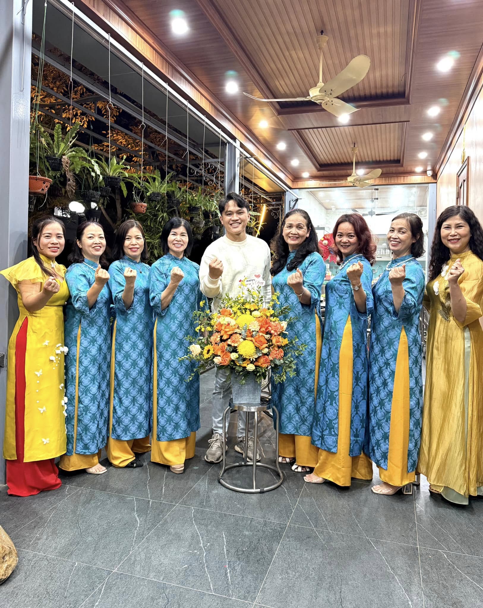 [🆕🇻🇳] Tiến Lực YoGa  (Phạm Tiến Lực) 🧘 Top1Yoga 🤸🏻‍♀️  Chúc mừng mùng 8/3 , chúc những ai là phụ nữ hôm nay đều nhận được những điều tuyệt vời 
 , shares-0✔️ , likes-36❤️️ , date-2025-03-09 03:05:45🇻🇳🇻🇳🇻🇳📰🆕