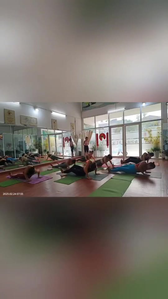[🆕🇻🇳] Tố Trinh Yoga & Fitness  🧘 Top1Yoga 🤸🏻‍♀️ Bắt đầu tập luyện không khó 
Kiên trì duy trì tập luyện mới khó
Yoga đi đừng sợ nha, mỗi ngày lắng nghe chính mình sâu hơn 1 chút là đã tiến bộ hơn hôm qua , shares-0✔️ , likes-0❤️️ , date-2025-03-08 01:07:57🇻🇳🇻🇳🇻🇳📰🆕