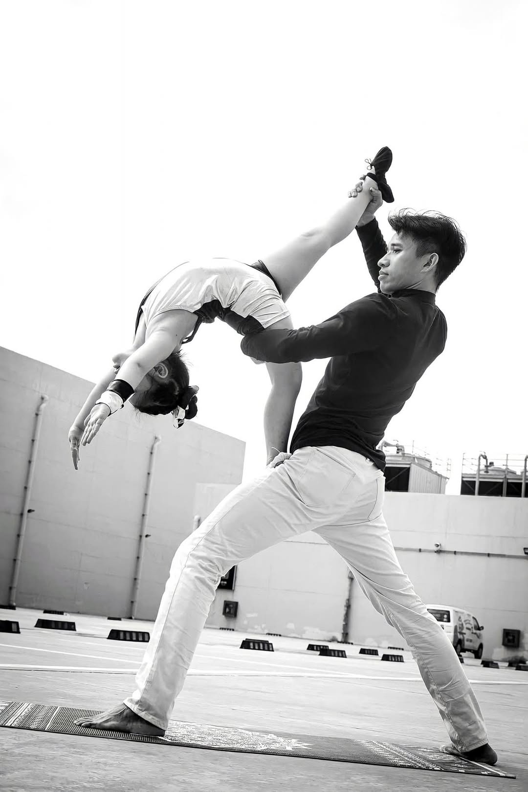 [???] Châu Hiền (Thiên Quang) – ACRO YOGA TEACHER ? Top1Yoga ??‍♀️ Gái Ri 3 năm về trước hồi còn cute hột me. Giờ thành hột xoàn rồi 
 , shares-1✔️ , likes-80❤️️ , date-2025-03-15 21:52:26????????