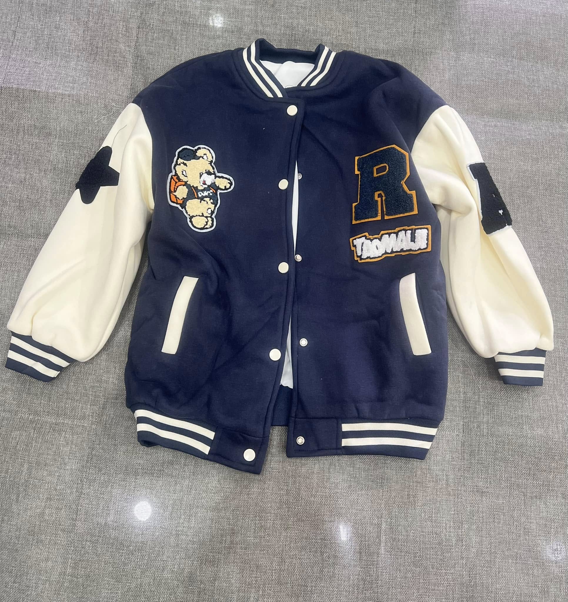 [🆕🇻🇳]  Bảo Châu Chuyên Đồ Bộ Trẻ Em Giá Rẻ  🧑‍🧒❤️️👶⭐️  Set #_10_bộ 149k_miễn_phí_giao_hàng. Chất cotton mềm mịn thoáng mátHọa tiết bé trai bé gáiSize : 3-14 kíBa Mẹ nhận hàng. Mặc thử cho Bé. Ưng ý mới thanh t , shares-0✔️ , likes-2❤️️ , date-2025-03-18 00:41:33🇻🇳🇻🇳🇻🇳📰🆕