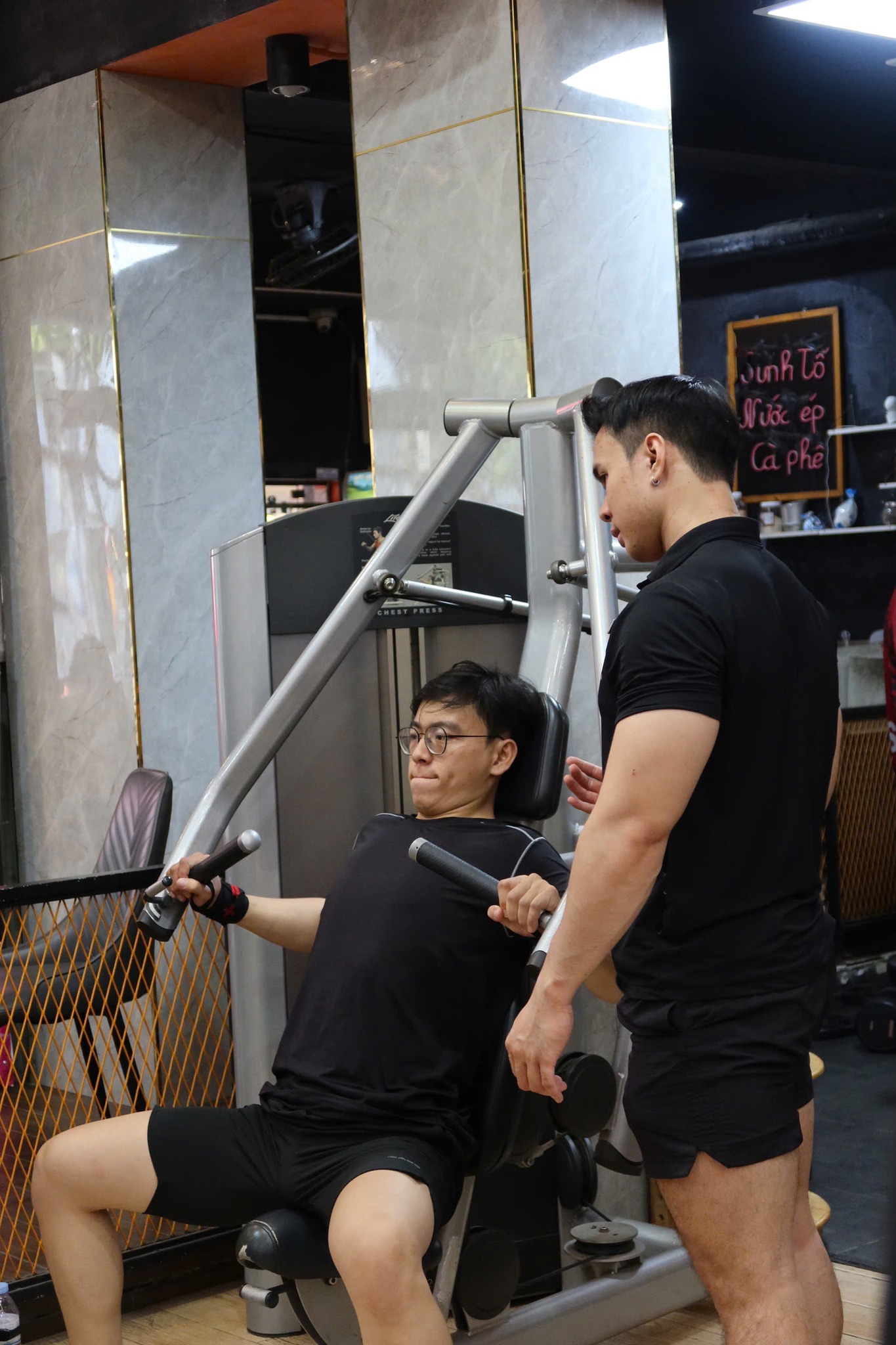 [🆕🇻🇳]  Ahagym Bùi Đình Tuý  ? Top1Yoga ??‍♀️  BỨT PHÁ GIỚI HẠN – CHÁY HẾT MÌNH TẠI GYM! 

 Từng giọt mồ hôi rơi, từng nhịp tim dồn dập – đó là âm thanh của sự quyết tâm! Không gì tuyệt vời hơn cảm giá , shares-0✔️ , likes-3❤️️ , date-2025-03-22 16:15:39🇻🇳🇻🇳🇻🇳📰🆕