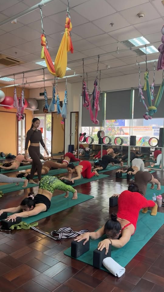 [???] Victoria Fitness & Yoga – Trung tâm tập gym, rèn luyện thể chất  ? Top1Yoga ??‍♀️ Không chỉ là những động tác, Yoga là hành trình của sự kết nối – giữa hơi thở, nhịp điệu và cảm xúc. Khi cùng nhau tập luyện, bạn không chỉ cải thiện sức k , shares-0✔️ , likes-5❤️️ , date-2025-03-22 16:00:32????????