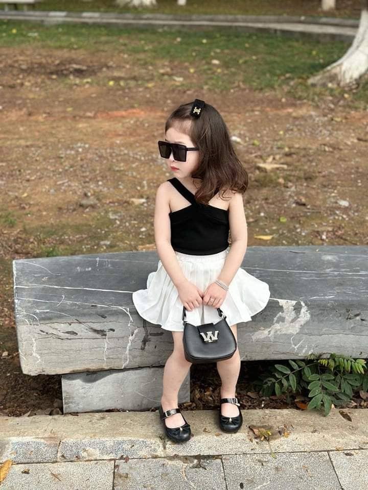 [🆕🇻🇳]  Thóc Kids – Thời trang trẻ em – Chuyên sỉ lẻ quần áo xuất dư, made in VN cho trẻ 🧑‍🧒❤️️👶⭐️ HOT : SÉT 3 BỘ NEXT BA LỖ SƯ TỬ VÀNG CHO BÉ
#225k /set 3b ( 3 áo – 3 quần nha mng ơi ) 
Thiệt sự nhìn cái màu mê ngay, chất rất thích nha các bác ơi
Chưa b , shares-0✔️ , likes-6❤️️ , date-2025-03-23 16:07:18🇻🇳🇻🇳🇻🇳📰🆕