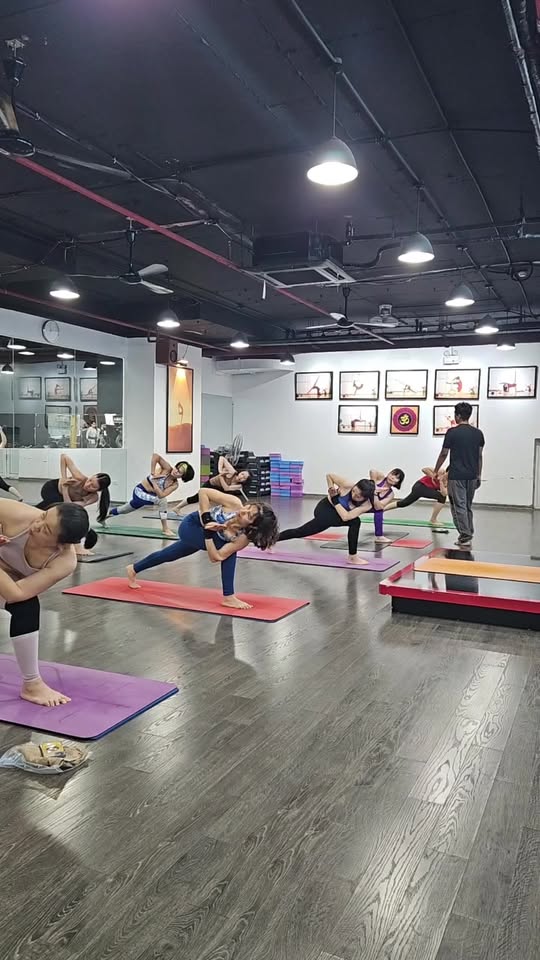 [🆕🇻🇳] Amazing Fitness and Yoga Center 🧘 Top1Yoga 🧘 Dù công việc bộn bề, đừng quên dành thời gian thư giãn và refresh bản thân tại lớp Yoga Amazing nhé  , shares-0✔️ , likes-3❤️️ , date-2025-03-26 01:52:50🇻🇳🇻🇳🇻🇳📰🆕