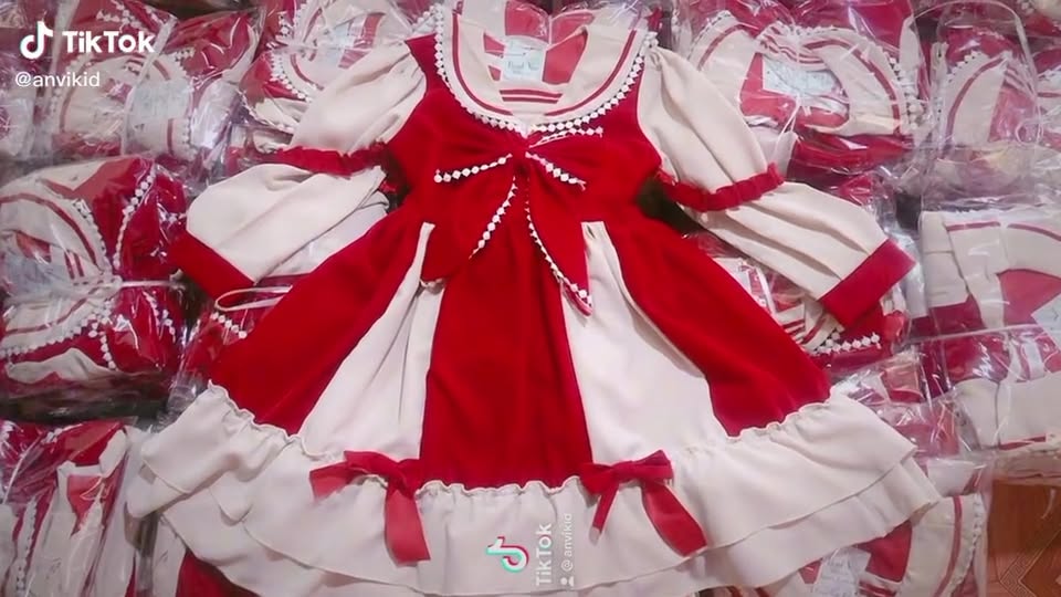 [🆕🇻🇳] Thu Phương Kids – Quần áo trẻ em cao cấp 🧑‍🧒❤️️👶⭐️  áo khoác lông siêu xinh cho bé gái

Thiết kế cổ lá bèo to. Viền bèo nhún , cúc áo gắn nơ xinh lắm nhé
Chất liệu lông 2 mặt ấm lắm 
Chỉ 120k
8-20kg
Inbox c , shares-0✔️ , likes-2❤️️ , date-2021-11-24 16:02:38🇻🇳🇻🇳🇻🇳📰🆕