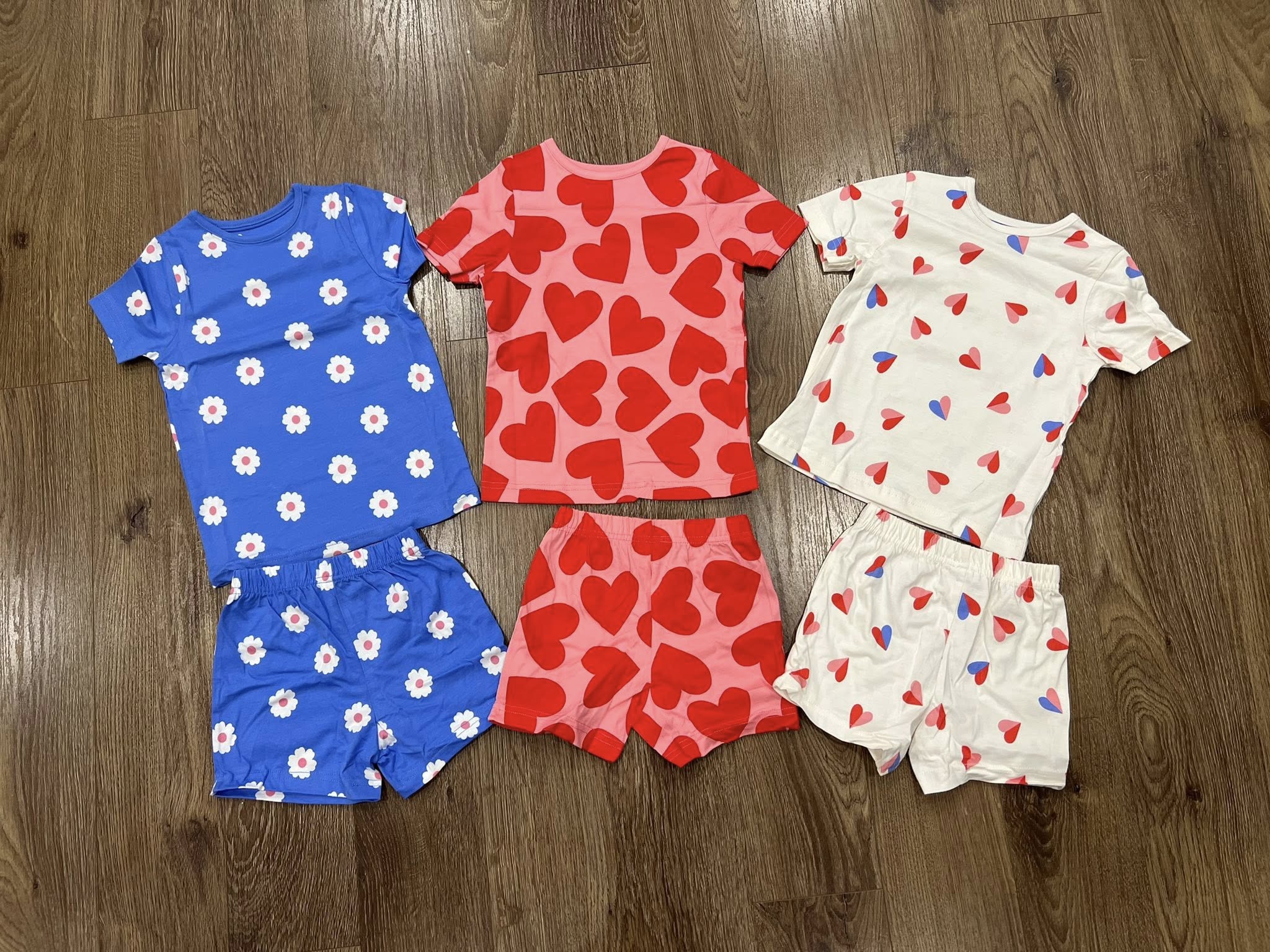 [???] Nhà Minnie – Ở đây có những chiếc drap chống thấm bảo vệ nệm chất liệu cotton thật mềm êm và thoáng mát  ?‍?❤️️?⭐️ Chuyện hai em nhân viên chăm chỉ làm việc để được sếp cho ăn ngon ngủ êm đi chơi mỗi cuối tuần 

Ga chống thấm cotton Nhà Minnie sắp được 8 tuổi  , shares-0✔️ , likes-0❤️️ , date-2025-05-10 20:21:20????????