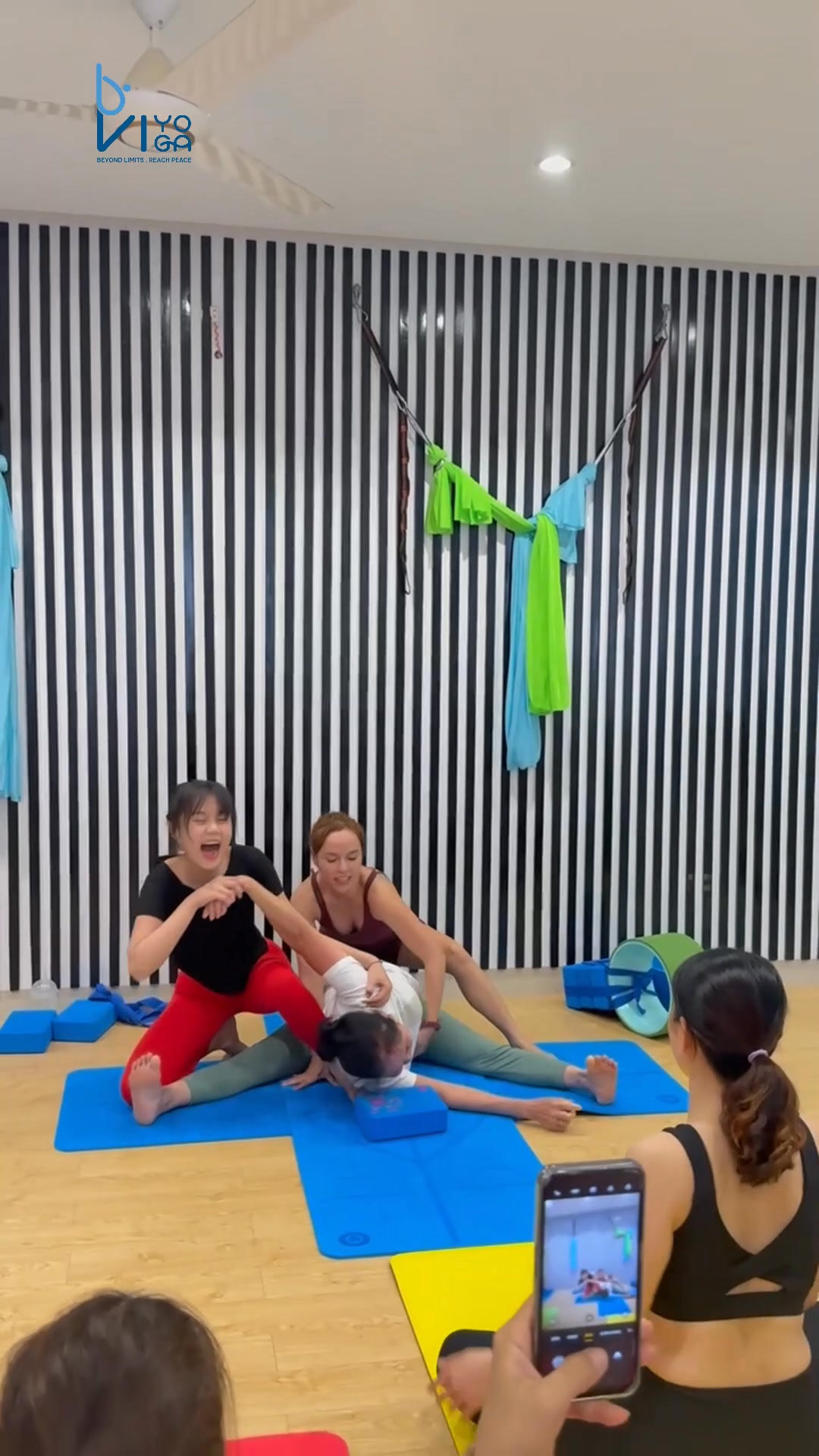 [🆕🇻🇳] Dan Poledance Studio  🧘 Top1Yoga 🤸🏻‍♀️ Tại Dan, bạn không chỉ tập luyện. Bạn tìm thấy cảm hứng sống mới
Gặp nhau tại Dan Studio nhé!
 Địa điểm: Lầu 2 – 179B Nguyễn Hữu Cảnh, p22, quận Bình Thạnh , shares-0✔️ , likes-0❤️️ , date-2025-07-25 04:14:58🇻🇳🇻🇳🇻🇳📰🆕