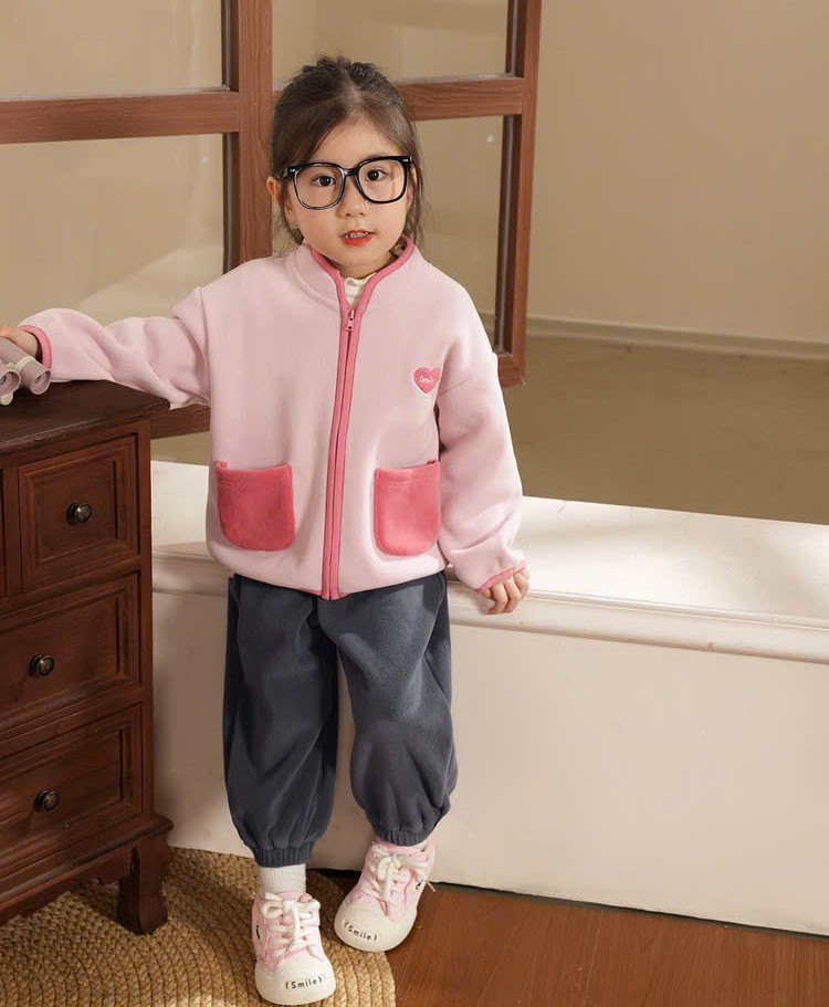 [🆕🇻🇳] Chăn nệm gối cho bé đi học Mầm Non Mẫu Giáo Tiểu Học 🧑‍🧒❤️️👶⭐️ CHĂN NỆM LỤA TENCEL CHO BÉ ĐI HỌC

Chăn nệm họa tiết rất iu cho cả bé trai bé gái ngủ trưa trên lớp học và đi du lịch. Sản phẩm sử dụng chất liệu cotton sa , shares-58✔️ , likes-854❤️️ , date-2024-11-25 16:37:47🇻🇳🇻🇳🇻🇳📰🆕