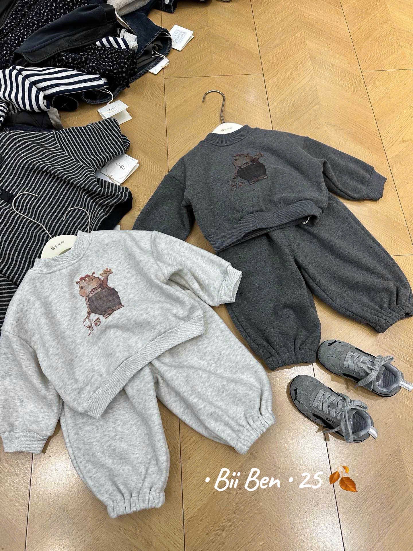 [🆕🇻🇳]  Kidsshop – Cửa hàng quần áo sơ sinh & trẻ em 🧑‍🧒❤️️👶⭐️ Body Chip Cho Bé Yêu 
Giá chỉ #30k /1body
Size : 3M->3Y
  Chỉ còn vài cái Mom ib liền kẻo hết nha 
Ship cod hoặc ghé shop ạ
Địa chỉ 
 218 Phú Lợi, p. Phú H , shares-0✔️ , likes-1❤️️ , date-2025-10-27 15:28:53🇻🇳🇻🇳🇻🇳📰🆕