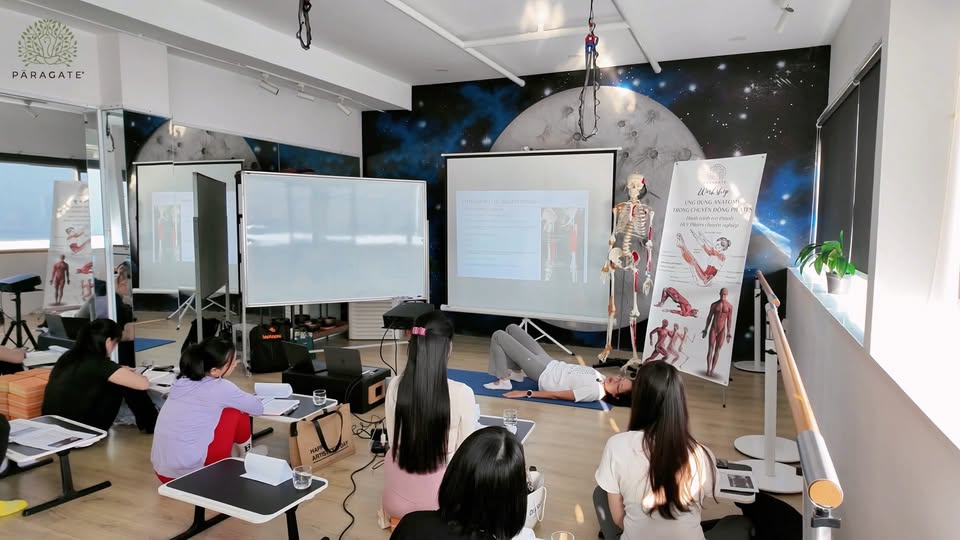 [🆕🇻🇳] Paragate Yoga Pilates – Phòng tập yoga  [🆕Top1Vietnam🇻🇳] 🧘 Top1Yoga 🤸🏻‍♀️  BẠN TẬP PILATES ĐỀU ĐẶN NHƯNG LƯNG VẪN ĐAU, BỤNG VẪN KHÔNG LÊN FORM?

80% nguyên nhân đến từ việc kích hoạt sai cơ — và đây là lỗi mà hầu hết học viên khô , shares-0✔️ , likes-7❤️️ , date-2025-12-04 03:10:11🇻🇳🇻🇳🇻🇳📰🆕