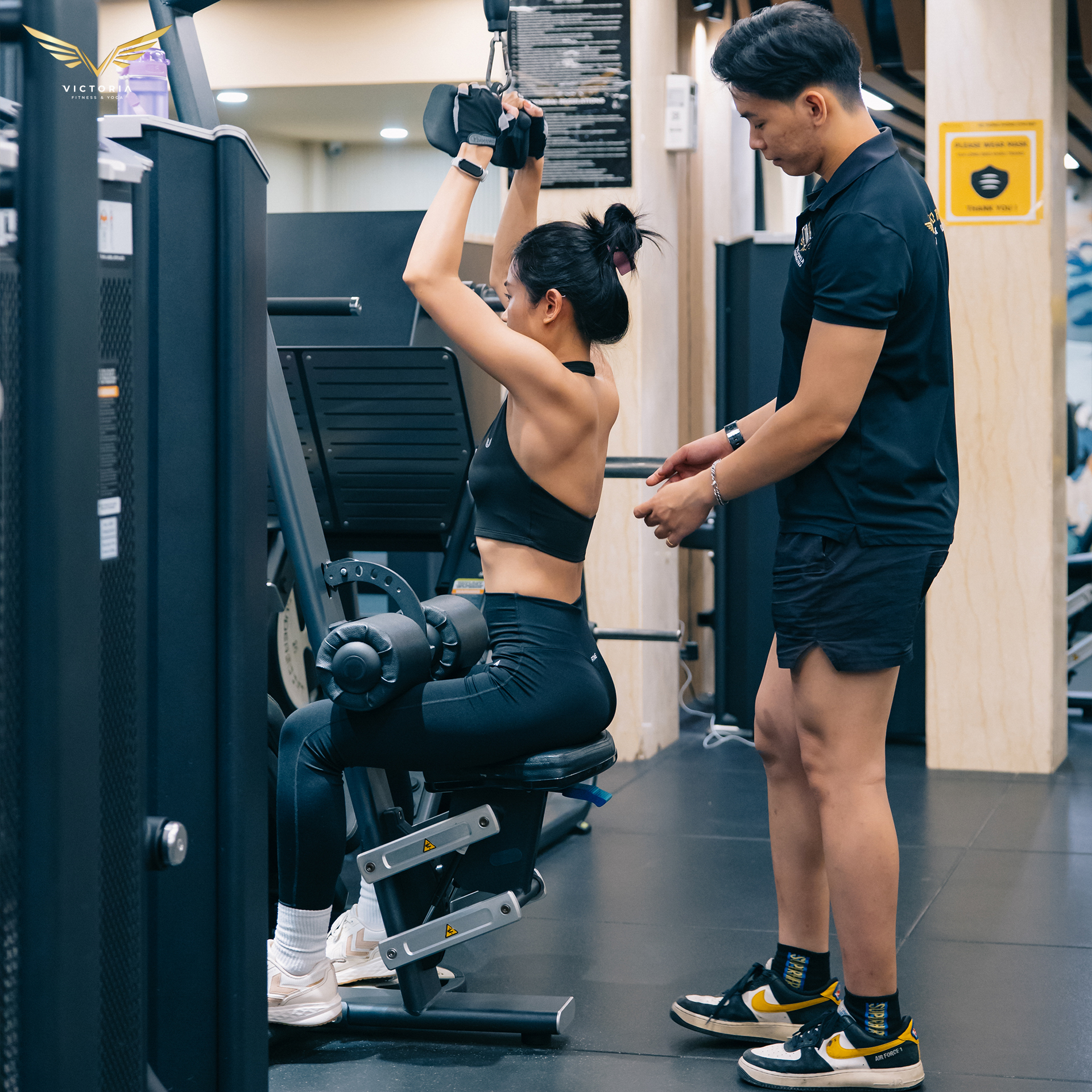 [🆕🇻🇳] Victoria Fitness & Yoga – Trung tâm tập gym, rèn luyện thể chất  🧘 Top1Yoga 🤸🏻‍♀️  CHỊ EM MỚI ĐI TẬP GYM: NÊN THUÊ PT HAY TỰ TẬP?
Câu trả lời có thể giúp bạn tiết kiệm 3-6 tháng thử sai.

Nếu bạn mới bước vào phòng gym, còn loay hoay giữ , shares-2✔️ , likes-5❤️️ , date-2025-12-04 02:23:24🇻🇳🇻🇳🇻🇳📰🆕