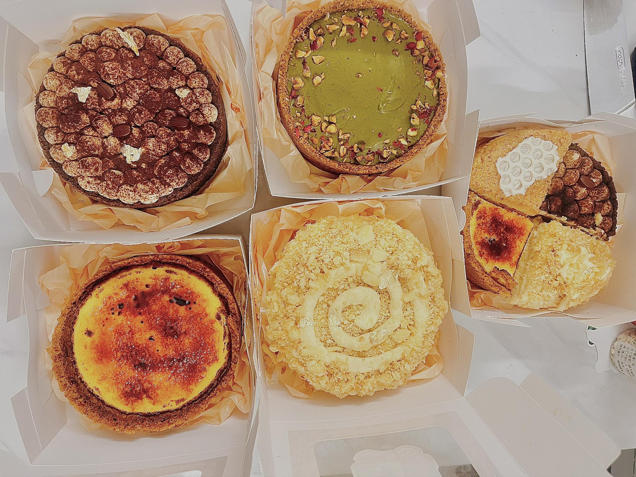 [🆕🇻🇳] Nha Nha Bakery – Tiệm bánh và Trà sữa 🍔 Top1Food  🍜 How cute  
Mỗi năm đến dịp Giáng Sinh thì vị khách nước ngoài này lại nhắn tiệm đặt hàng để tặng cho “receptionist and security” của toà nhà Bà ở. Năm ngoá , shares-0✔️ , likes-0❤️️ , date-2025-12-18 02:29:47🇻🇳🇻🇳🇻🇳📰🆕