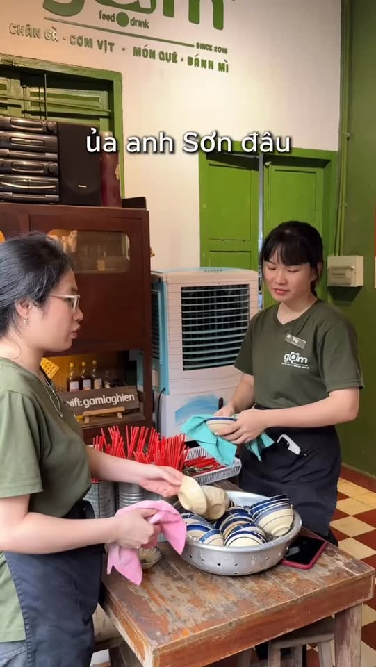 [🆕🇻🇳] Tiệm ăn Gặm – Chân gà muối sả ớt 🍔 Top1Food  🍜 Nghe nói quản lý rảnh lắm  #tiemangam #quangiabaoviec #gamcogivui #bepgamcogizui , shares-0✔️ , likes-9❤️️ , date-2025-12-24 18:12:47🇻🇳🇻🇳🇻🇳📰🆕