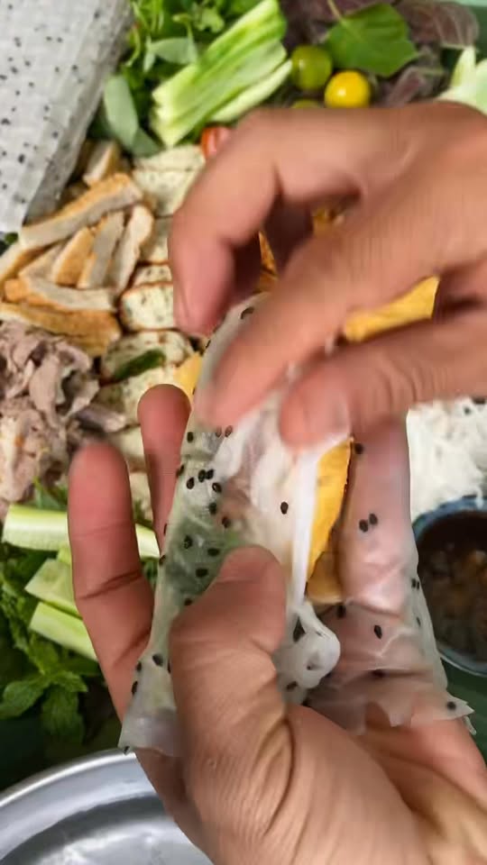 [🆕🇻🇳] Kho Nguyên Liệu,Gia Vị Hàn Quốc Giá Buôn – chuyên gia vị nguyên liệu Hàn Quốc 🍔 Top1Food  🍜 Happy Birthday Paoche ! 
Bánh hai tầng (size 20+14cm) + bánh một tầng (size 20cm) + set mini 24 bánh phù hợp chủ đề và màu sắc tiệc 
(gồm 6 cupcake + 6 coo , shares-1✔️ , likes-3❤️️ , date-2026-01-05 22:44:03🇻🇳🇻🇳🇻🇳📰🆕